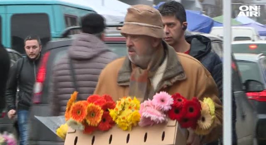 Цветна еуфория превзе софиянци на 8 март, цените скочиха