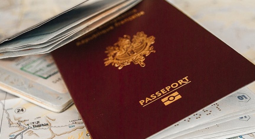 Полицията проверява жена, постъпила в болница с фалшиви документи  