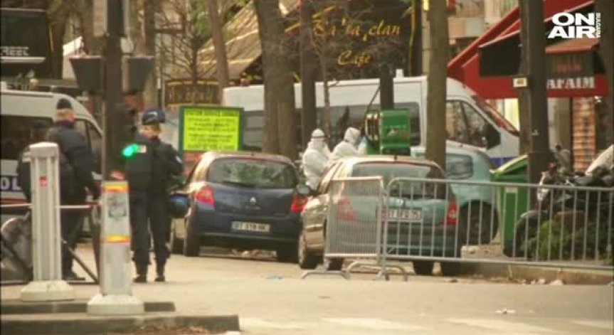 Полиция и военни по улиците на Париж след атентатите