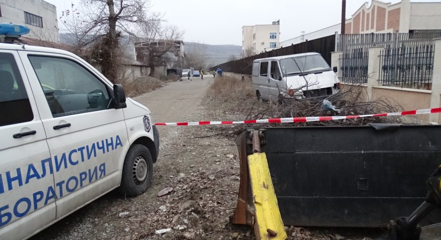 Продължава издирването на крадците, ограбили митницата в Благоевград