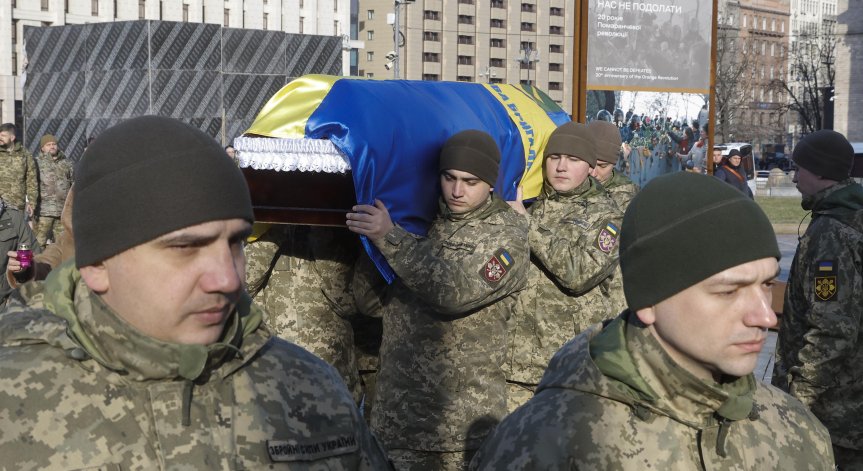 Броят на загиналите военни е държавна тайна както в Русия, така и в Украйна.