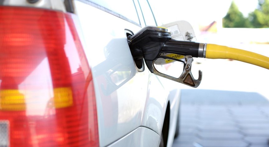 Защо ни е необходим по-скъп бензин в горещите дни?