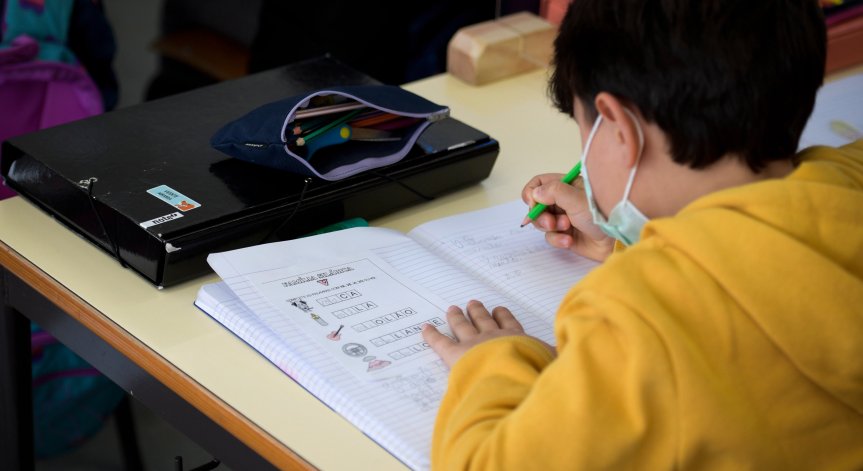 Отварят музеите, средните училища и терасите на кафенетата в Португалия