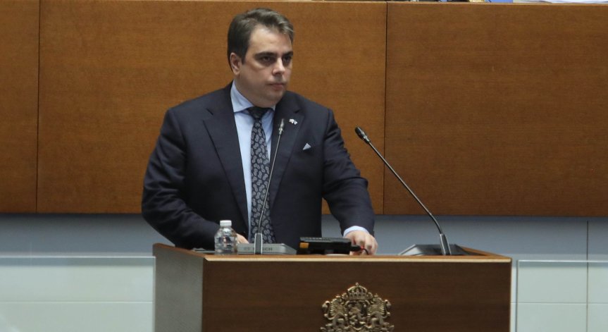 Василев: Правителството да върне отстъпката за горивата