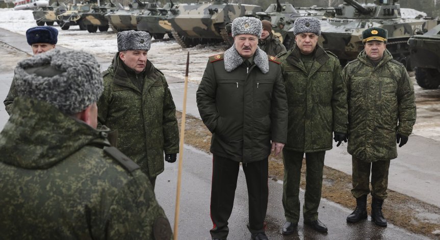 Лукашенко разпореди внезапна проверка на бойната готовност на армията на Беларус