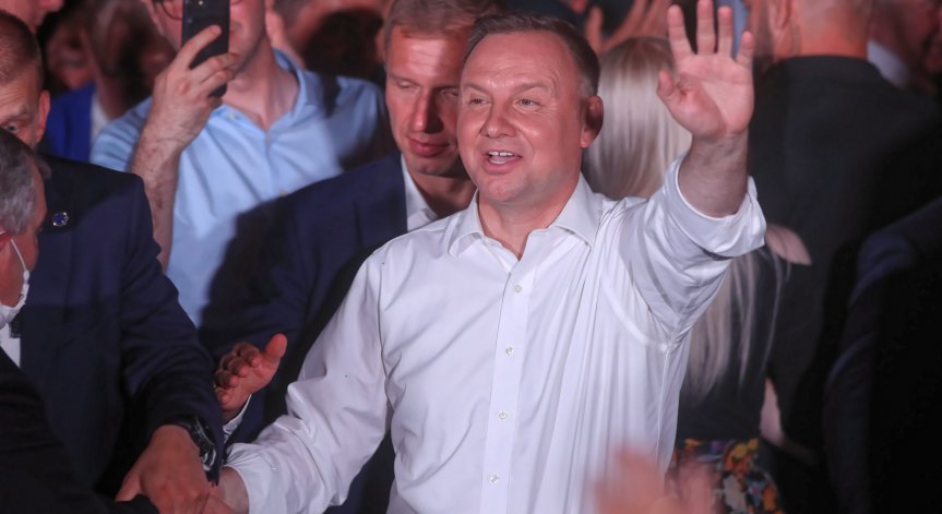 Анджей Дуда отива на балотаж срещу кмета на Варшава