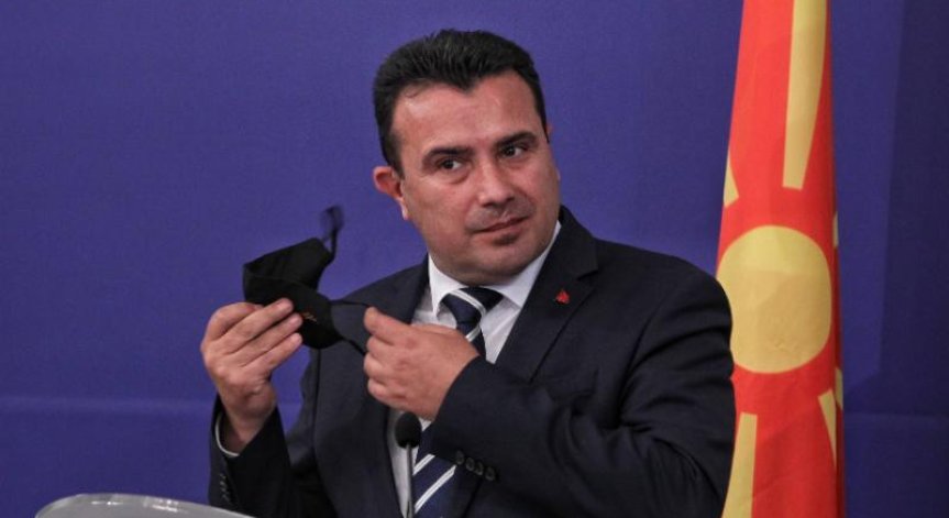 Отложиха оставката на Заев заради трагичната катастрофа