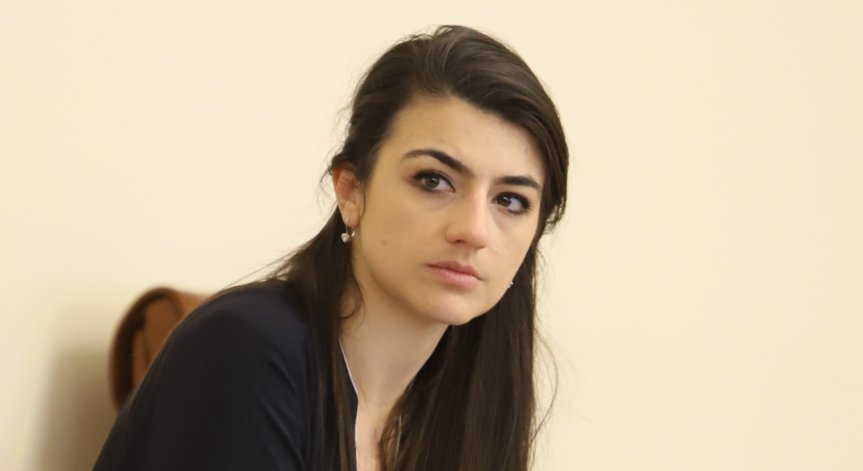 Годеникът на Лена Бориславова: От година върху нея се лее помия, не ни е страх