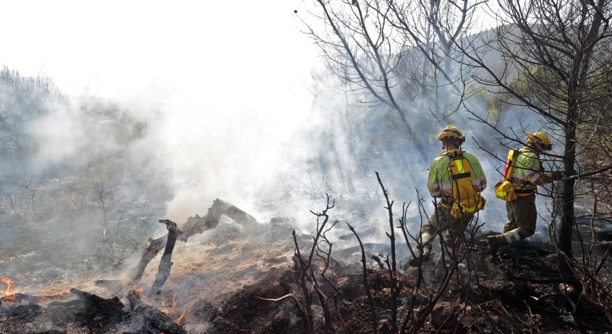 Пожар в Испания изпепели над 200 хектара от туристическо градче 