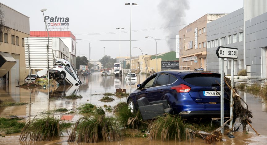Наводненията отнеха живота на повече от 50 души.
