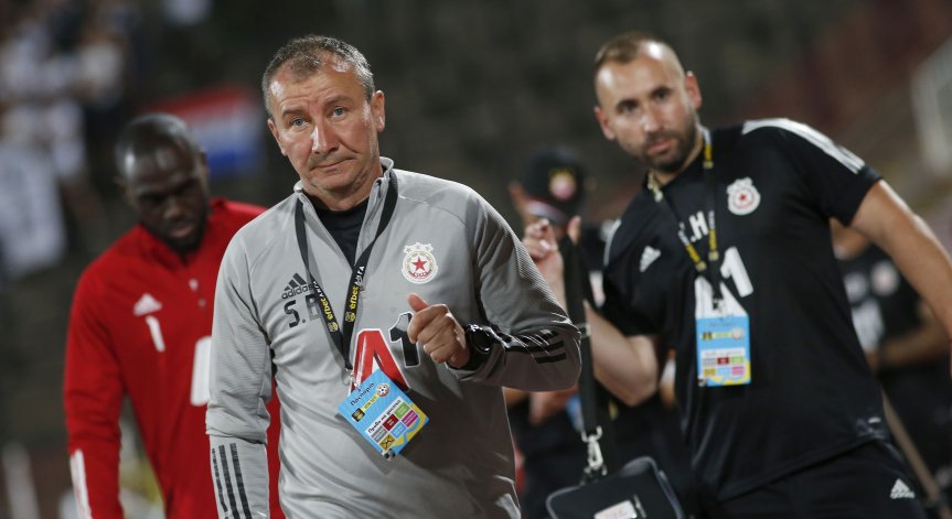 Двама играчи на ЦСКА с положителни проби за коронавирус