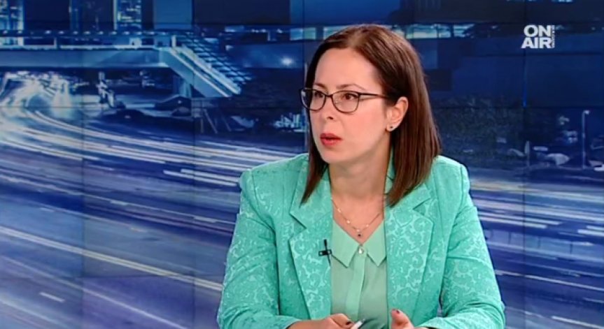 Защо бездимните цигари разпалиха огън в управляващата коалиция?