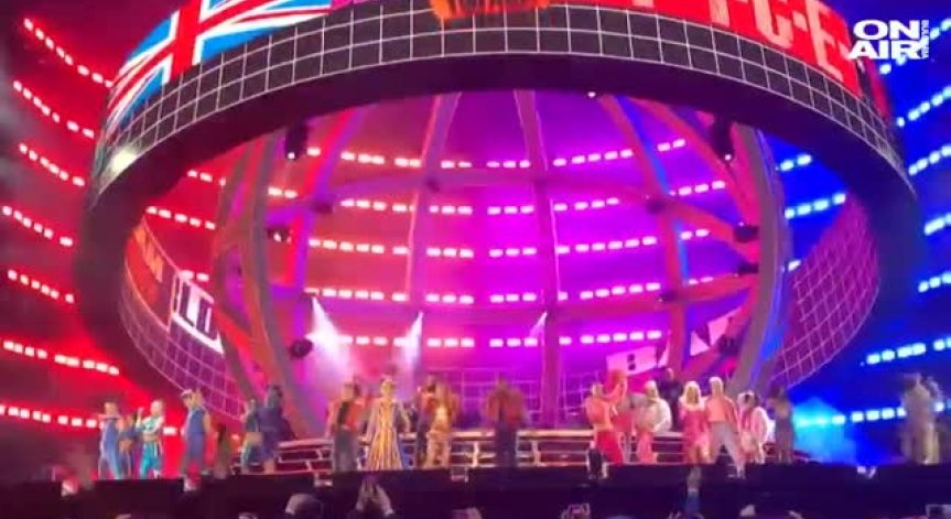 Spice girls със зрелищен концерт на 