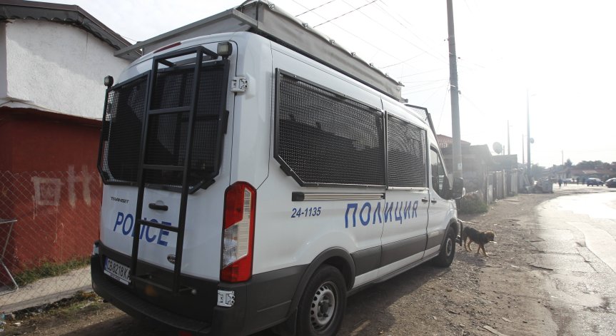 Задържане под стража за британеца, убил своя баща в Дряново