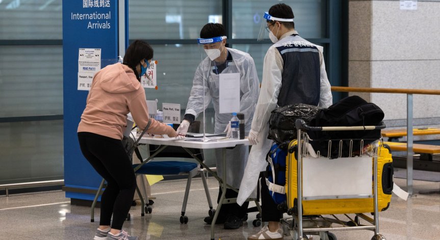 Пътуващите до Гърция трябва да представят PCR или бърз тест