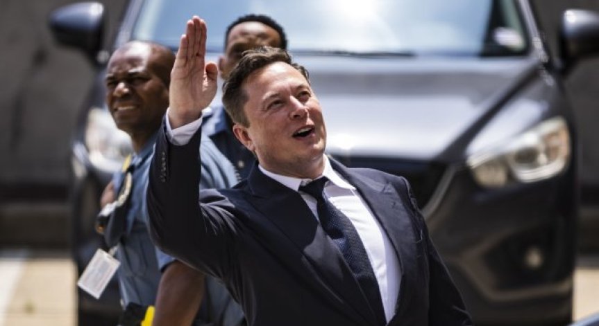 Мъск е продал акции на Tesla за близо $5 млрд. след анкетата в Twitter