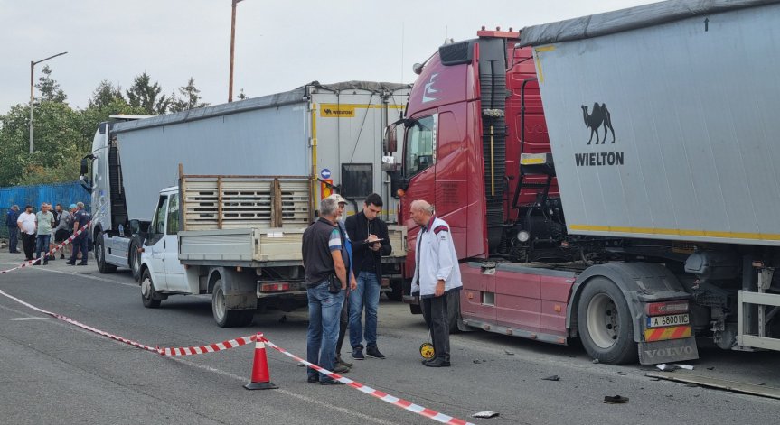 По време на разследването е установено, че обвиняемото лице е нарушило правила за движение по пътищата.
