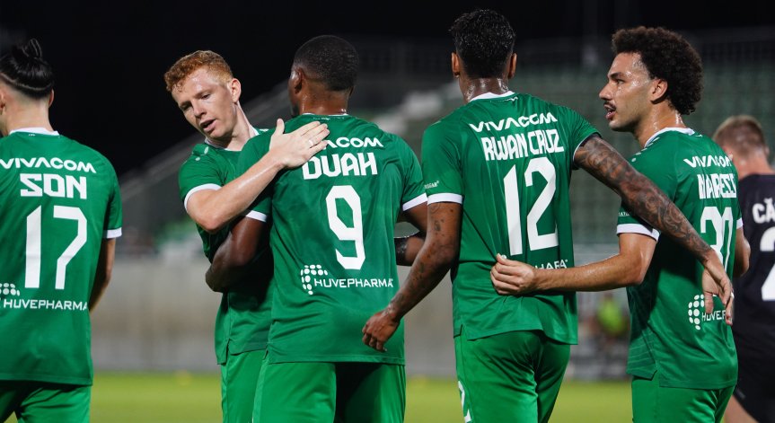 Шампионите ще гостуват на 