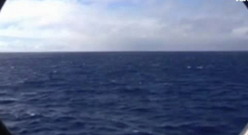 Откриха изчезналия самолет QZ8501 на AirAsia 