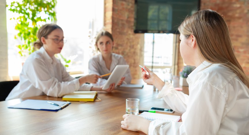 Сигнали, че колегите или шефът ни манипулират