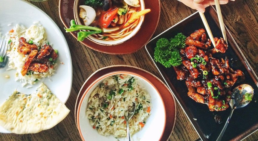 Защо коремът ни се подува и изпитваме дискомфорт след хранене?