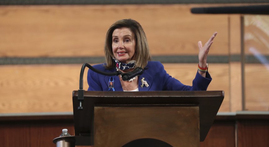 Забраниха на Пелоси да се причестява заради позицията ѝ за абортите