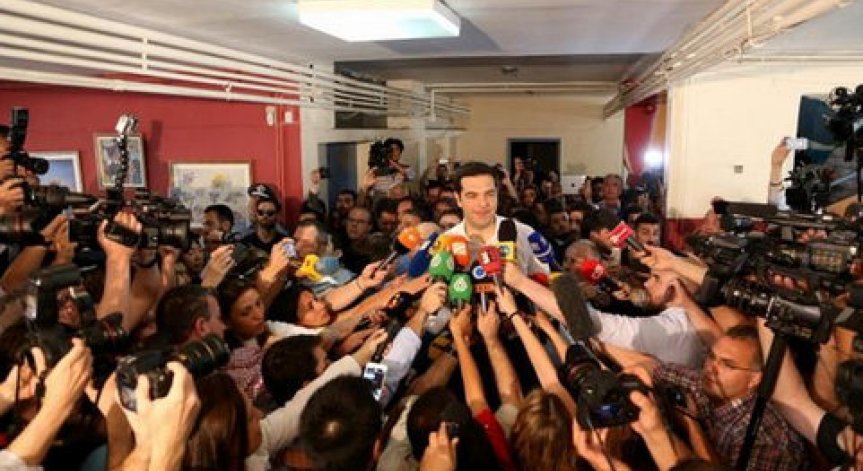 Никой не може да пренебрегне решението на народа: Ципрас