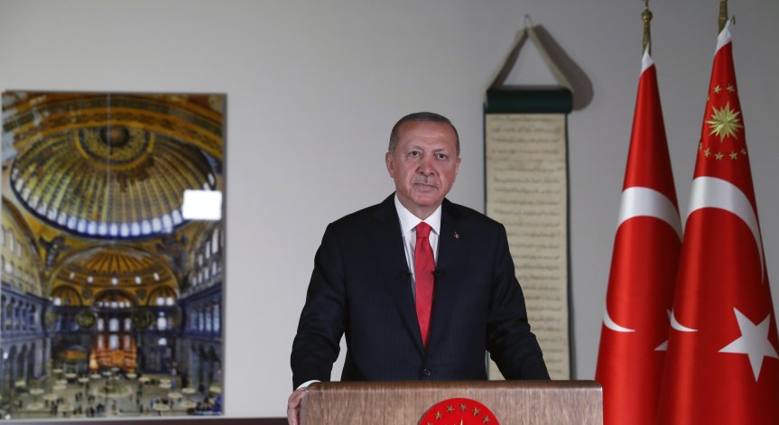 Управлението на Ердоган - монокрация с декрети