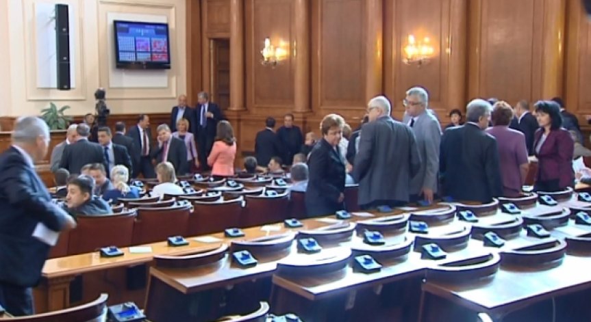 Парламентът освободи Станишев като  народен представител