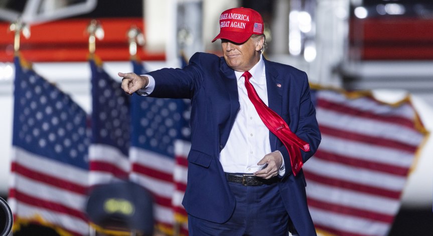 Тръмп срещу социалните мрежи: Адвокатите му го сравниха с Галилео Галилей