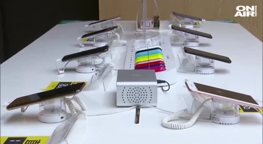 Google: От 2 години атакуват айфоните! Apple: Обновете софтуера си