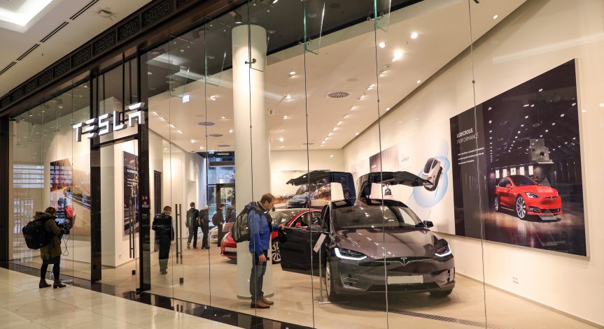 Мъск: Tesla стана първият производител с над 1 млн. електромобила