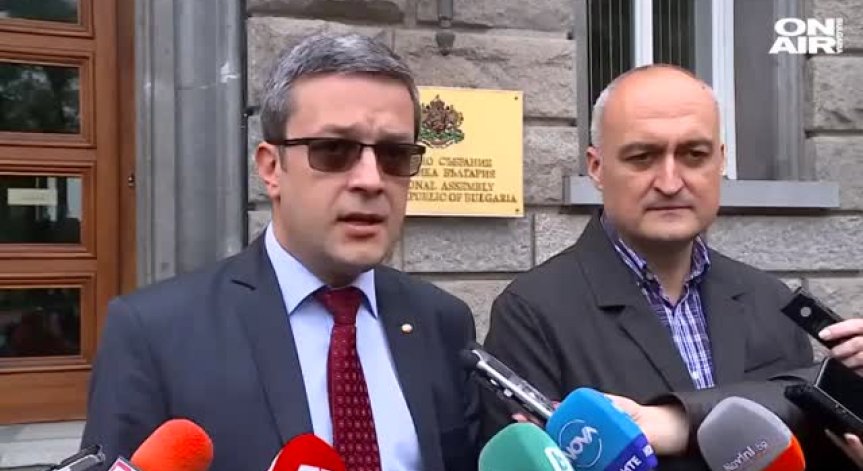 ГЕРБ пусна жалба в ЦИК срещу президента Радев - участвал в предизборна кампания