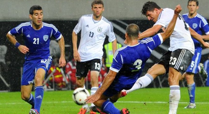 Германия се успокои с 2:0 над Израел