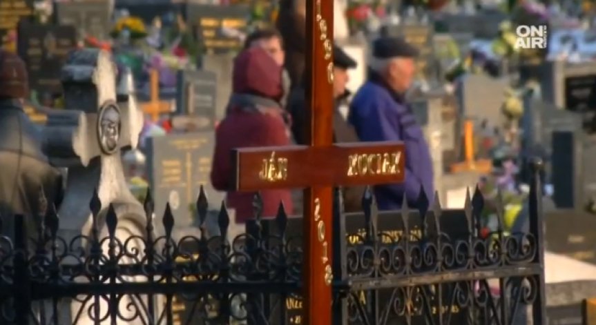Стотици присъстваха на погребението на убития словашки журналист