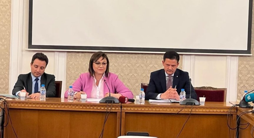 Нинова: Без ДДС за хляба, плодовете и зеленчуците, по-ниска ставка за горивата и тока