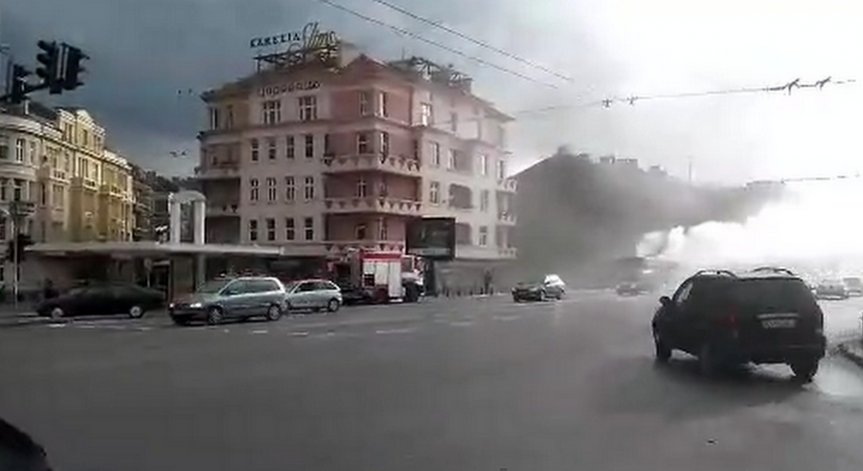 Автобус се запали в центъра на столицата