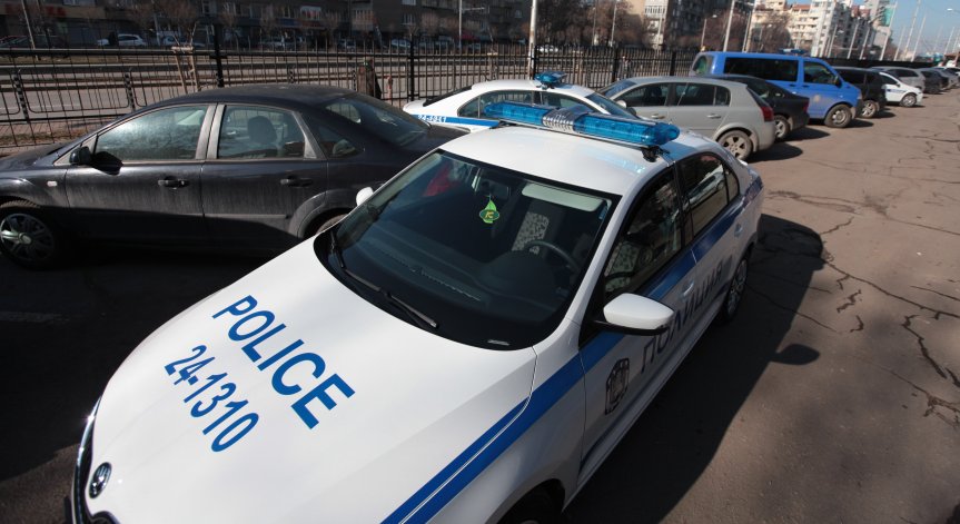 Арест за сириец, размахвал нож и хвърлял парчета бетон по минувачи в София