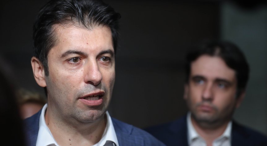 Според Петков трябва единство в демократичната общност.