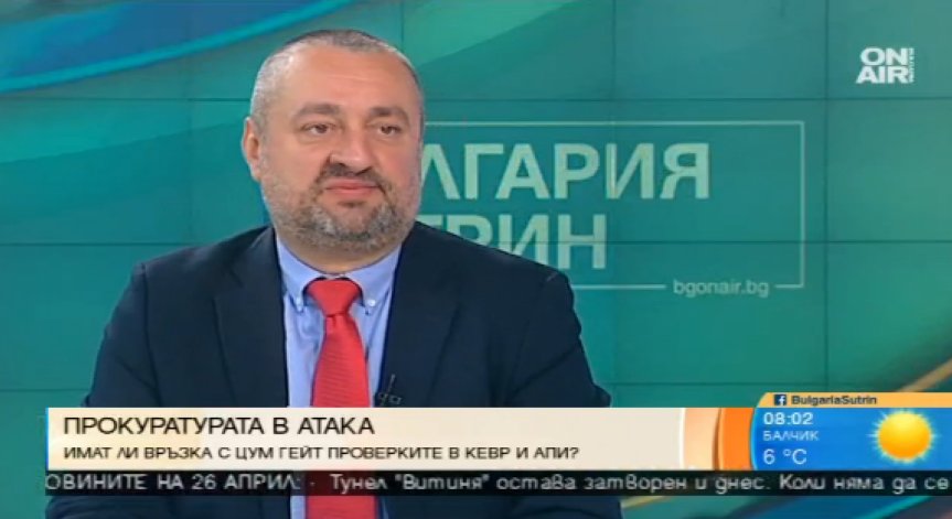 Ясен Тодоров: Лозан Панов да подаде оставка от ВКС