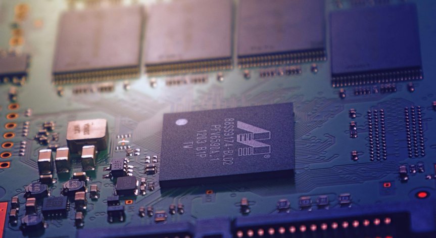 В Китай разработиха първия в света чип за допълващо зрение