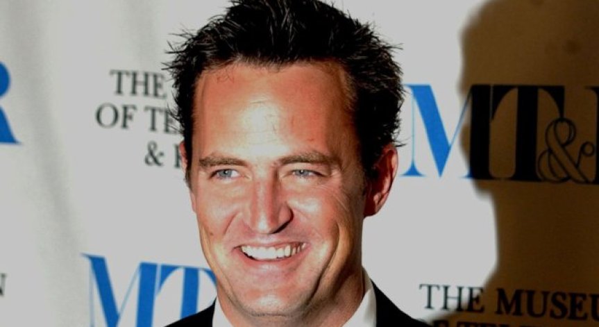 Неясноти около смъртта на Матю Пери - минувач открил тялото му в джакузито?