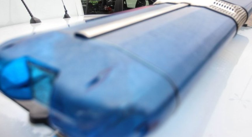 Брутално домашно насилие: Мъж души жена с колан и я заплашва с киселина