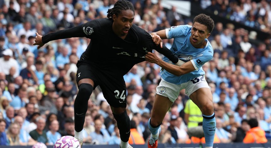 Спенс се появи като резерва.