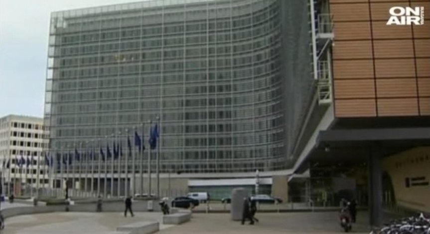 Гърция е на верен път, твърди германският финансов министър