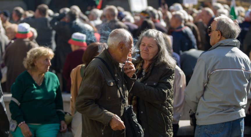 НСИ: 75% от българите трудно покриват ежедневните си разходи