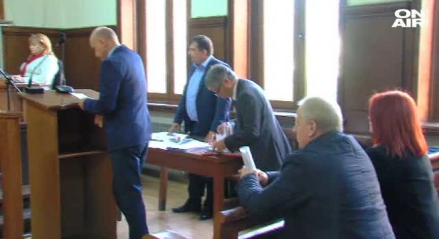 Намалиха гаранцията на кмета на Септември