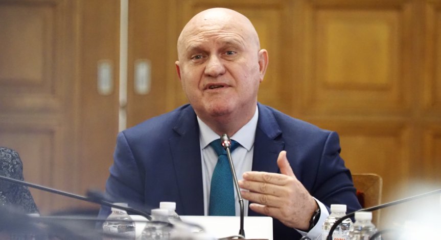 Цоков: Над 330 000 деца са подкрепени по проекти на МОН за равен достъп до образование