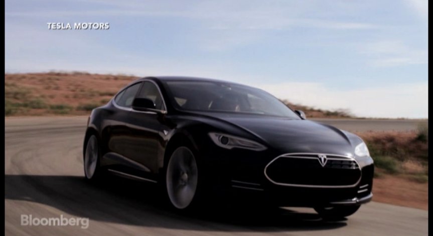 Новото електрическо бижу - Tesla D