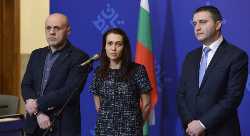 Върбакова на крака при Борисов, държавата поиска контролен дял от ЧЕЗ!